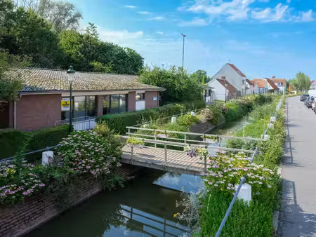 gebouw met ontwikkelingspotentieel te koop in lissewege