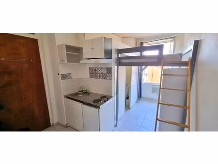 nice centre ville - studio en dernier etage