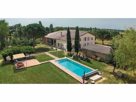 maison avec piscine et jardin la ville-dieu-du-temple (82)