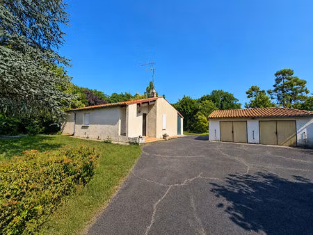 maison 3 chambres sur grand terrain clos de 3 300 m²