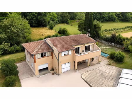 maison familiale de 182 m² avec piscine et espaces indépendants à roquefort-sur-garonne