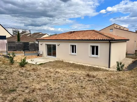 location meublée maison 4 pièces 84.98 m² à trélissac (24750)  970 €