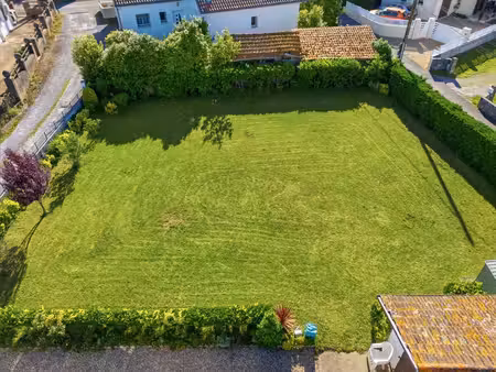 terrain plat constructible 510m² à boucau dans une impasse