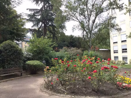 location appartement 1 pièce  29.00m²  issy