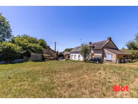 a vendre - maisons et dépendances de 360m² à rénover sur un terrain de 5900m² dans un hame