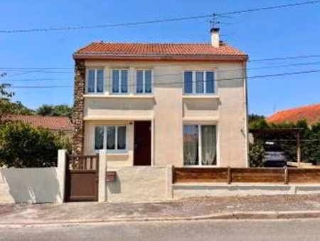vente maison à saint-lézin (49120) : à vendre / 102m² saint-lézin