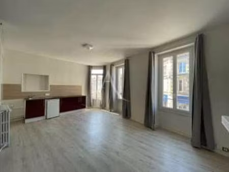 location appartement t1 à fontenay-le-comte (85200) : à louer t1 / 29m² fontenay-le-comte