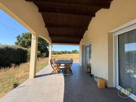 location maison meublé à saint-philbert-de-bouaine (85660) : à louer meublé / 106m² saint-