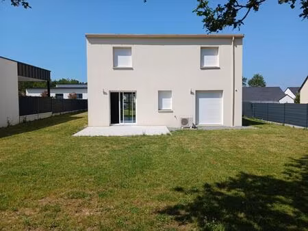maison lumineuse avec jardin à deux pas de redon