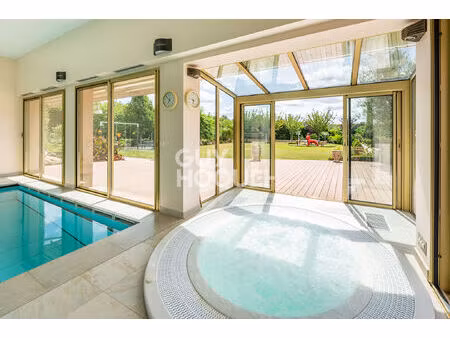 magnifique propriete de 9 pieces (313m²) à etiolles