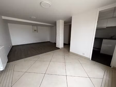 appartement 1 pièces 30 m² à louer plaisir 78370 ? | era immobilier