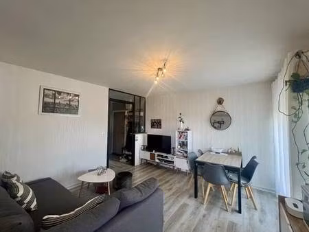 appartement t3 avec un agréable extérieur - chalon sur saône
