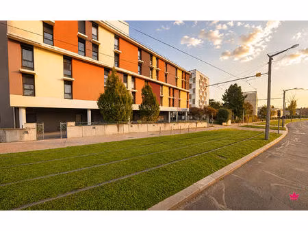 studio meublé avec son parking
