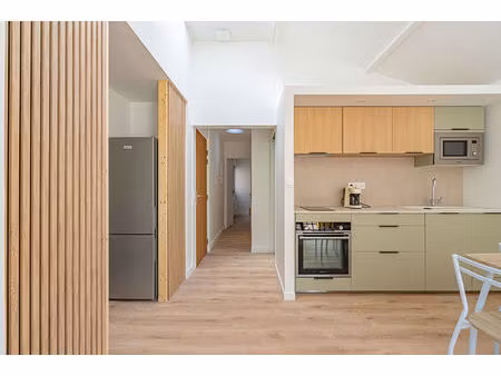 coeur de ville - appartement rénové avec terrasse et garage