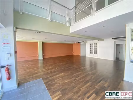 location bureau anglet 216 m²