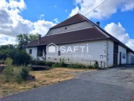 belle maison en pierre avec 17 ares 26 de terrain