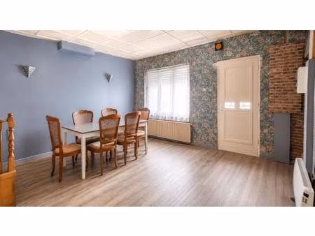 maison de ville à rénover avec jardin et garage