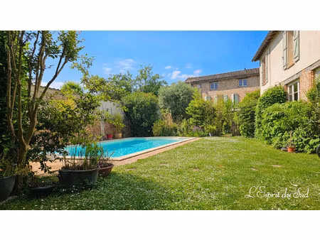 belle propriété  grand atelier  piscine et jardin paysager