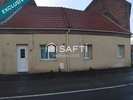 maison de ville avec un jardinet  une cuisine équipée et 2 chambres vendue louee jusqu'au 