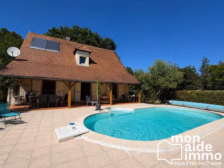 charmante maison périgourdine avec piscine  double garage et au