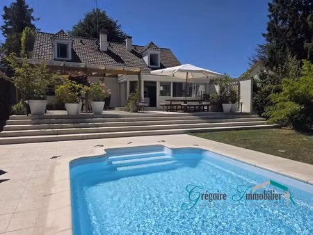 montigny sur loing : maison 9 pièces 190 m2