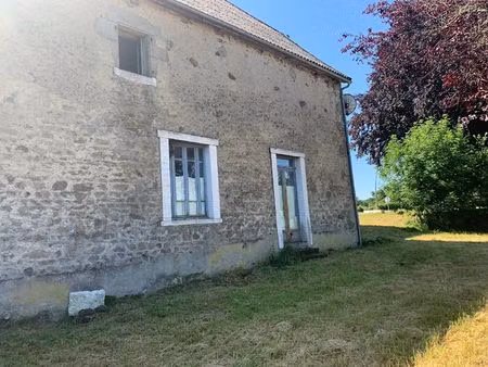maison * 300 m² * 19200 aix * 74 000 €