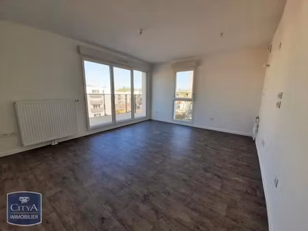 appartement à louer 2 pièces 43.21 m² - saran (45) - 657€