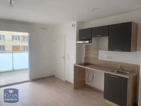 appartement à louer 2 pièces 35.79 m² - clermont-ferrand (63) - 580€