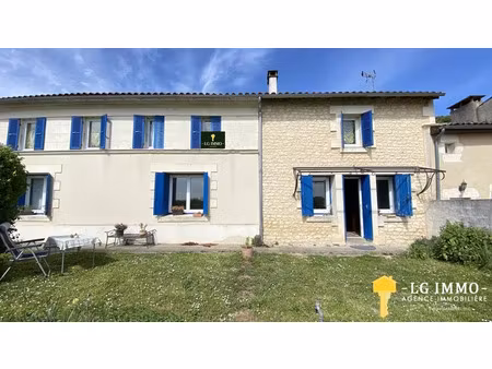 vente maison 9 pièces 226 m² à saint-fort-sur-gironde (17240)  164 500 €