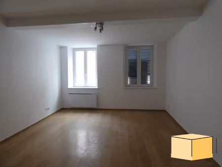 location appartement 1 pièce 32m² belley 01300