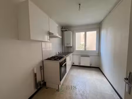 location appartement 2 pièces 44m² roanne 42300