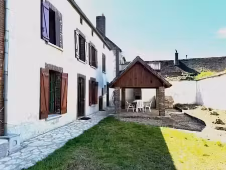 vente maison 9 pièces 265 m² à arces-dilo (89320)  147 000 €