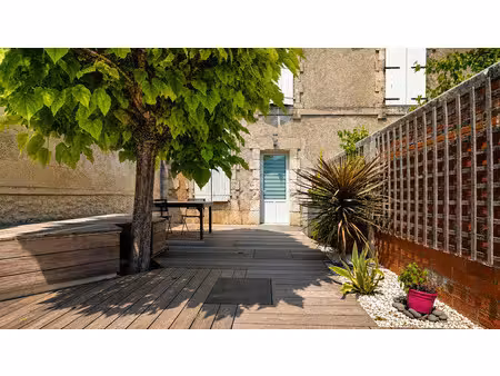 vente maison 5 pièces 81 m² à angouleme (16000)  179 500 €