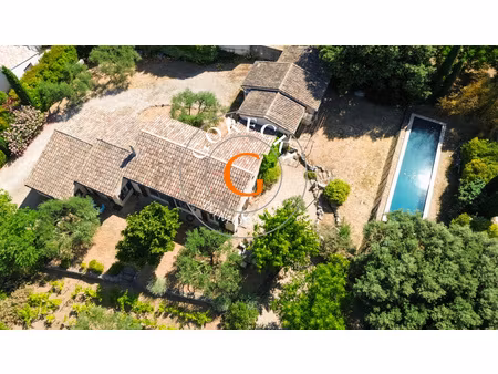 exclusivite.. a vendre belle villa avec superbe terrain  3 km d'uzès
