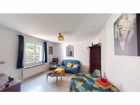 aubagne appartement t3 72 m2 en rez de jardin