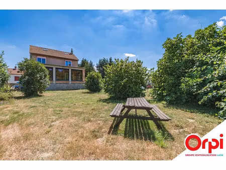 vente maison 4 pièces 140 m² à couvron-et-aumencourt (02270)  199 000 €