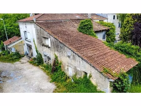 maison de 69 m² à saintes