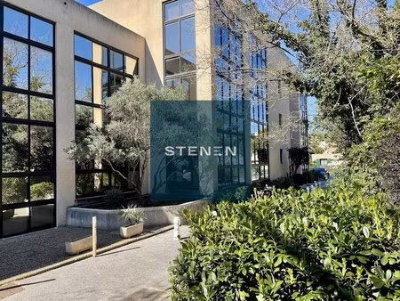 vente bureaux 826 m²