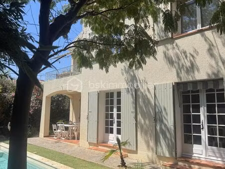 bastide de 200 m² à hyeres