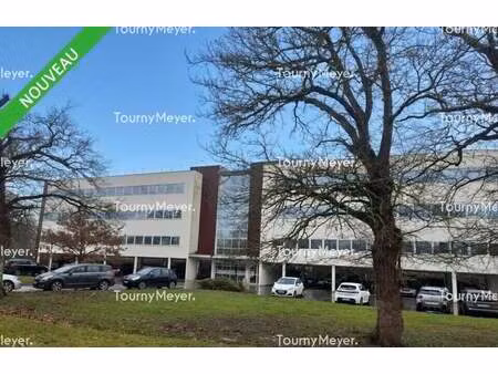 location bureaux 323 m²