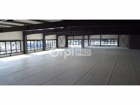 vente local d'activités 2 000 m²