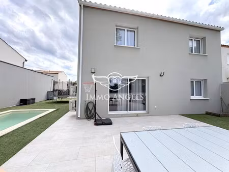 maison de 141 m² avec piscine sur une parcelle de 376 m²