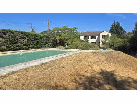vente propriété 7 pièces 164 m² à le roc (46200)  245 000 €