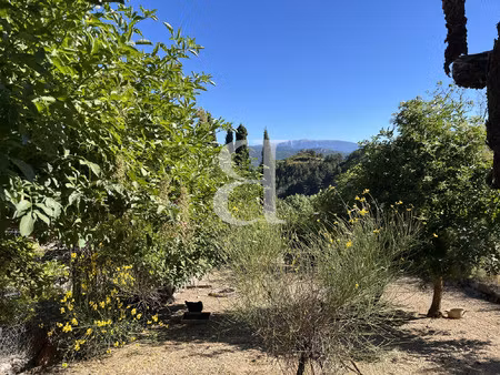 très beau terrain constructible avec vue imprenable - région n