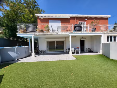 le rove  l'esprit d'une villa  le confort du contemporain avec ce bien 4 pièces de 115m2