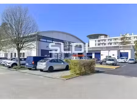 location local d’activités lyon 69009 260m²