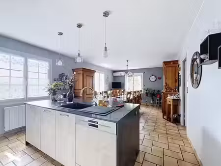 vente maison 8 pièces 162 m² à melle (79500)  260 190 €