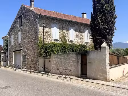 grande maison - 6 chambres avec jardin au coeur du village
