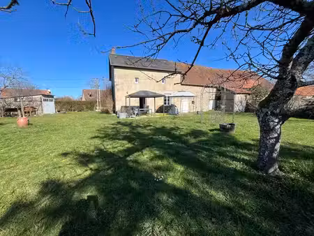 ferme (tte) de 4 pièces principales