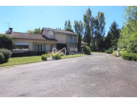vente maison 7 pièces 197 m² à castres (81100)  298 000 €